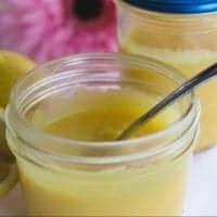 small mason jars of homemade lemon curd