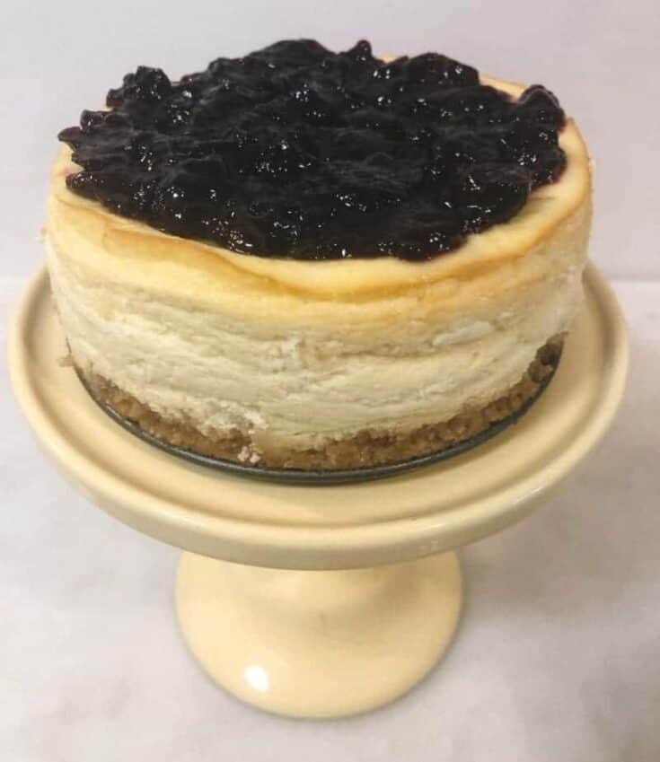 cheesecake on stand
