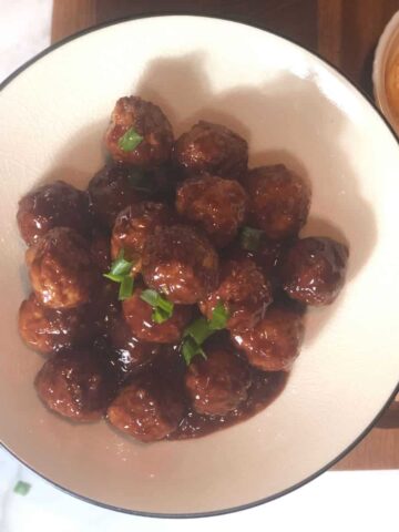 plate of slow cooker meatballs