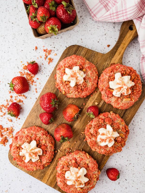 Small Batch Strawberry Crunch Cookies Recipe