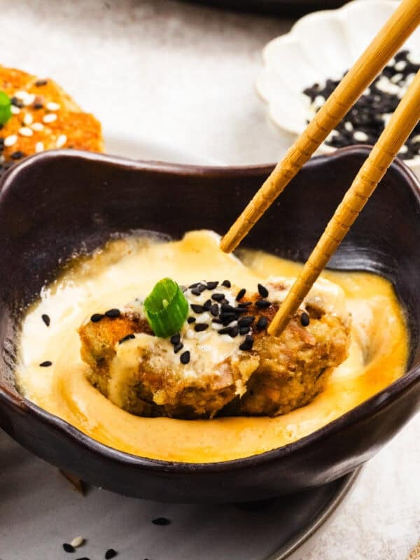Pan Fried Tuna Cakes Recipe with Spicy Mayo