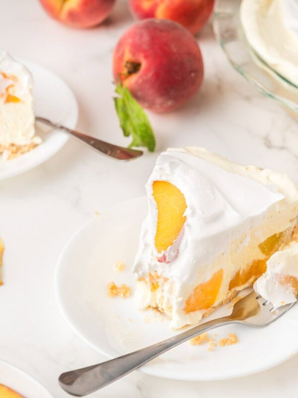 Peaches and Cream Jello Pie (No-Bake)